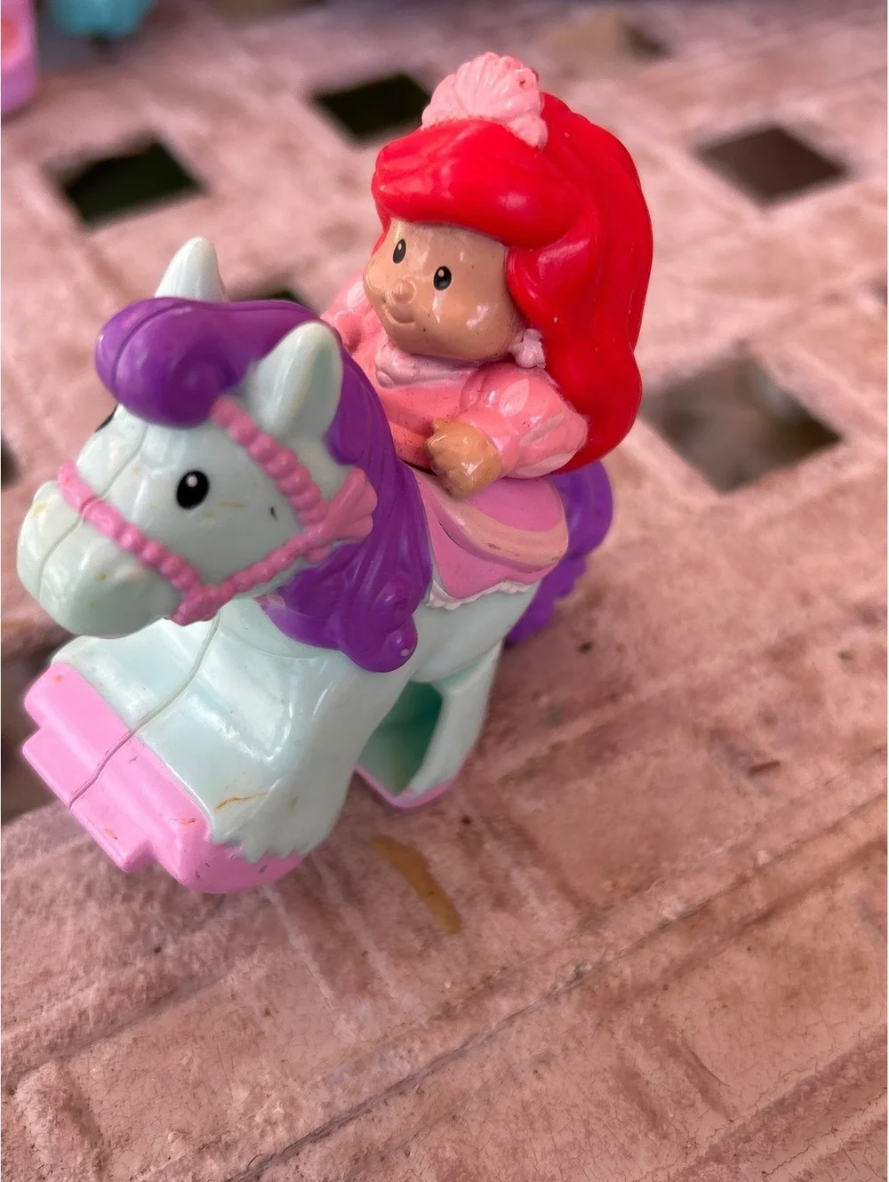 Klip Klop Ariel Fisher-Price Little people in blue horse